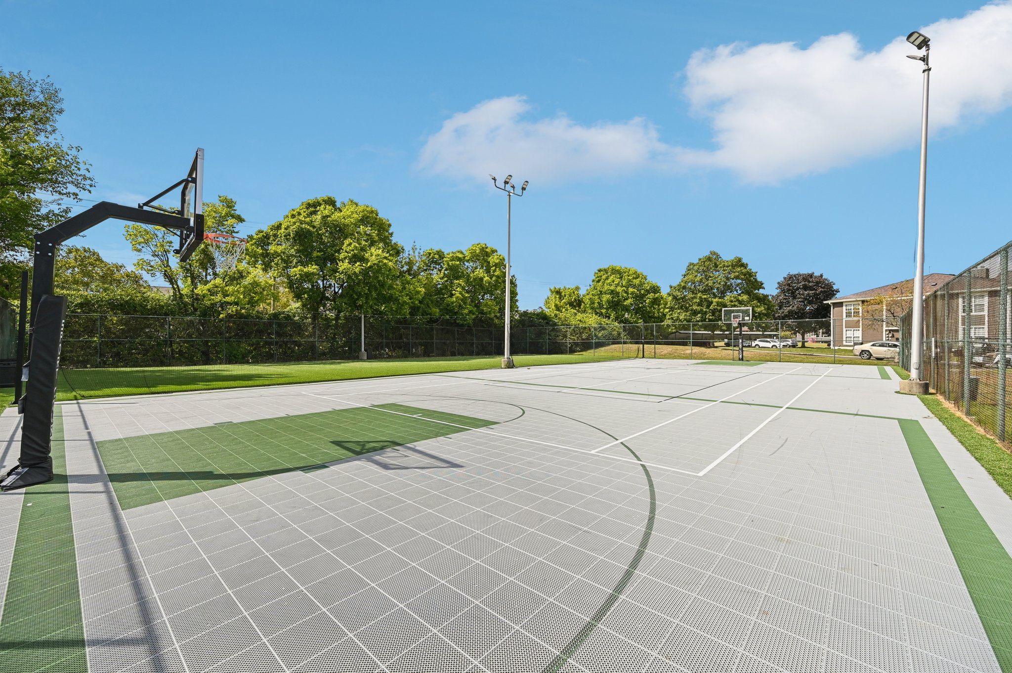 community basketball court 1